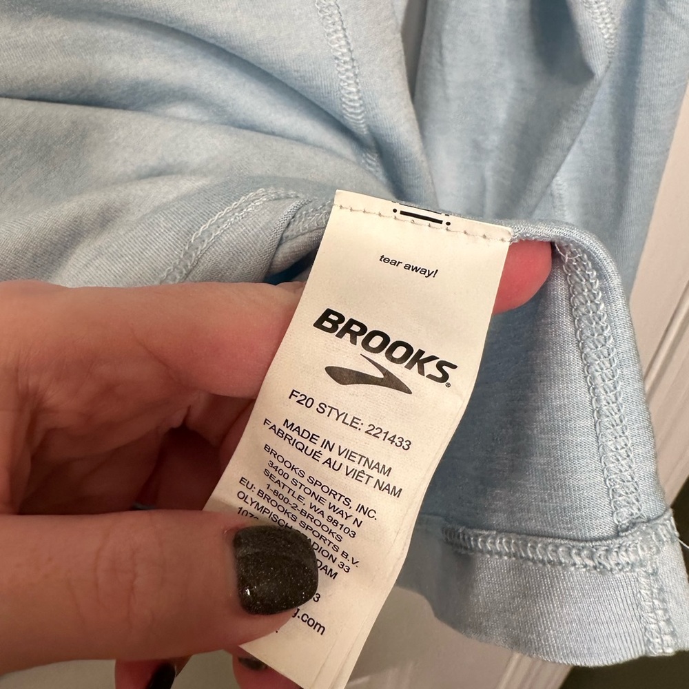 Brooks Dash Half Zip Pullover - image 3